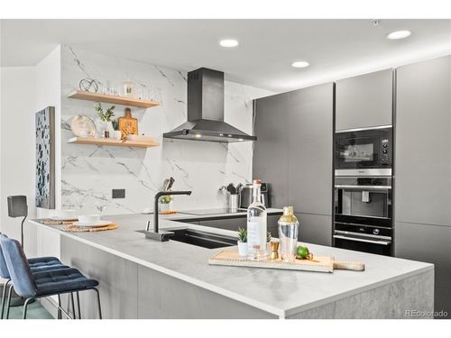 6g-976 N Lincoln St, Denver, CO, 80203-2712 | Card Image