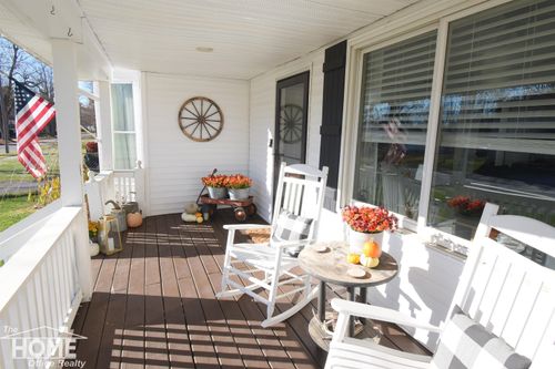 408 Vauconsant St, Saint Johns, MI, 48879-1281 | Card Image