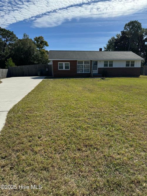612 Francis Marion Dr, Wilmington, NC, 28412-6405 | Card Image