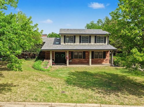 2211 Edgehill Rd., Salina, KS, 67401 | Card Image