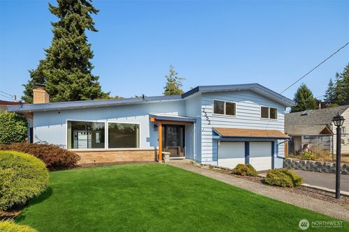 2352 N 192nd St, Shoreline, WA, 98133-4134 | Card Image