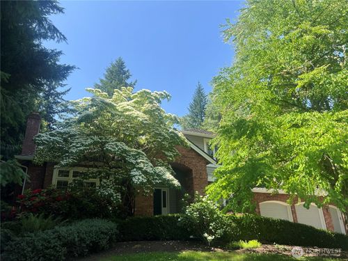 7811 233rd Ave Ne, Redmond, WA, 98053-7974 | Card Image