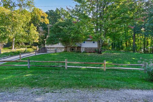 105 Southwood Dr, Jerome, MI, 49249-9404 | Card Image