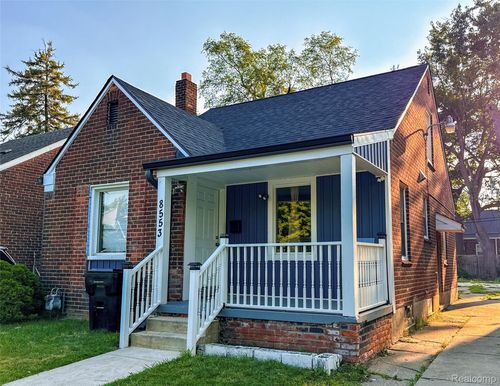 8553 Cloverlawn St, Detroit, MI, 48204-3250 | Card Image