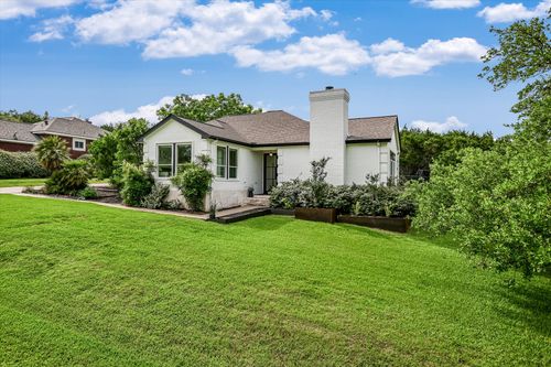 621 Peterson Ln, Lakeway, TX, 78734-4171 | Card Image