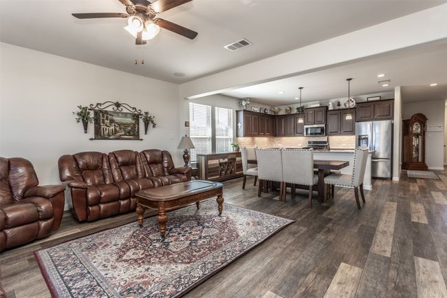 3236 Camden Creek Rd, House other with 4 bedrooms, 2 bathrooms and null parking in Krum TX | Image 21