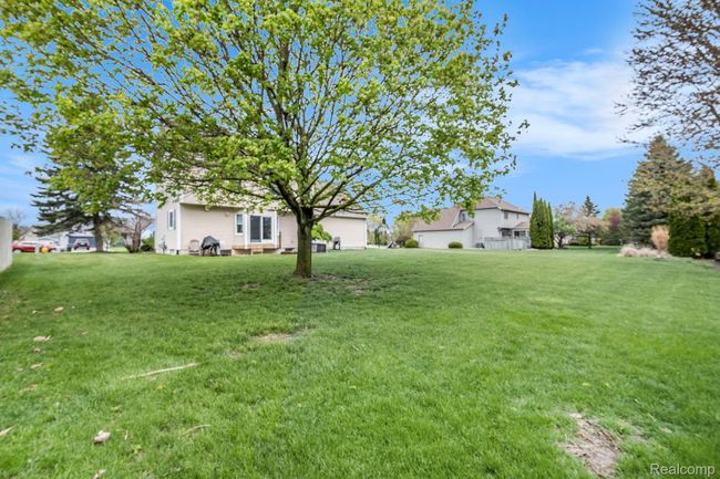 2352 Stepping Stone Pass, House other with 4 bedrooms, 3 bathrooms and null parking in Flushing MI | Image 26