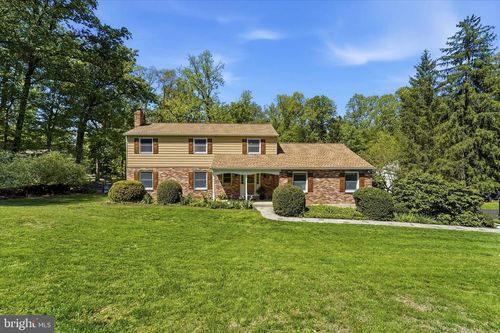2 Woodbriar Dr, MEDIA, PA, 19063-4726 | Card Image