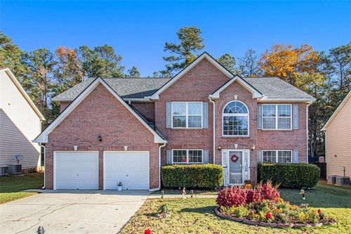 550 Windsor Way, Fairburn, GA, 30213-6446 | Card Image