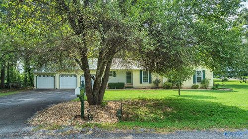 826 County Road 350, Hollywood, AL, 35752-6733 | Card Image