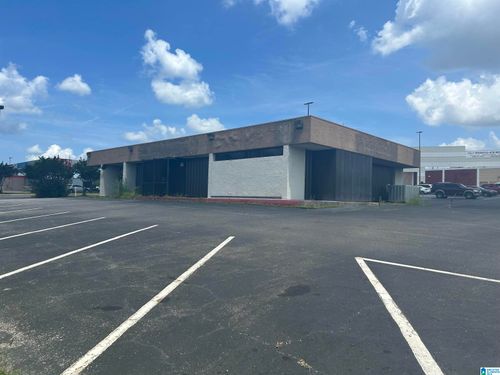 7205 Aaron Aronov Dr, Fairfield, AL, 35064-1820 | Card Image