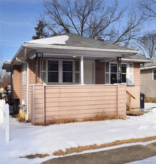 2310 Gibson St, Flint, MI, 48503-3164 | Card Image