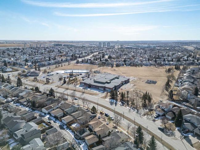 24 Rivervalley Crescent Se, House other with 3 bedrooms, 3 bathrooms and 2 parking in Calgary AB | Image 38