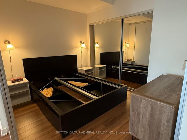 1611 - 210 Simcoe St, Condo with 2 bedrooms, 1 bathrooms and null parking in Toronto ON | Image 15