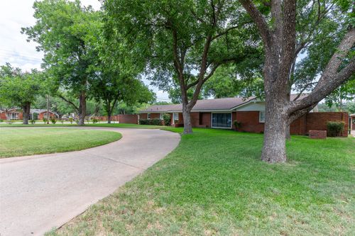 1401 Woodridge Dr, Abilene, TX, 79605-4824 | Card Image