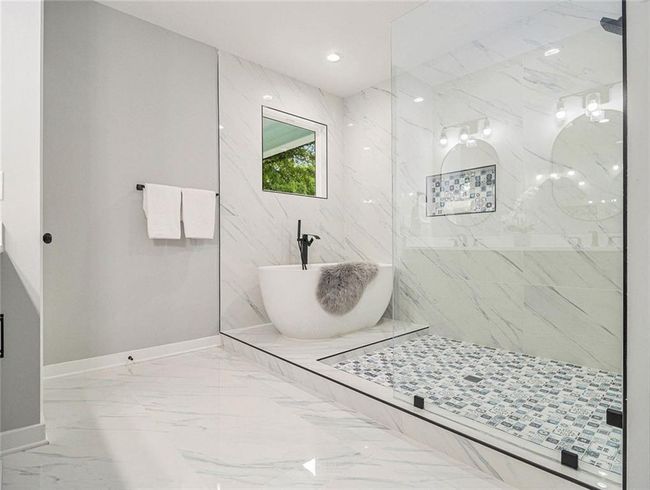 490 Third Ave, House other with 5 bedrooms, 4 bathrooms and 5 parking in Scottdale GA | Image 23
