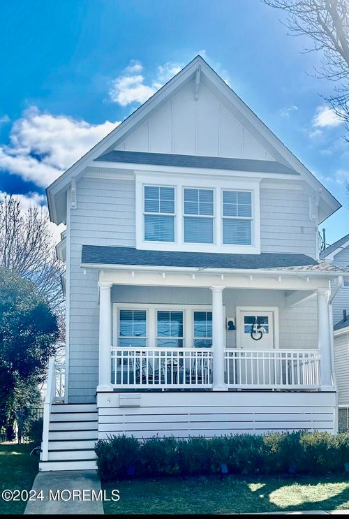 4 Griffin St, Monmouth Beach, NJ, 07750-1119 | Card Image