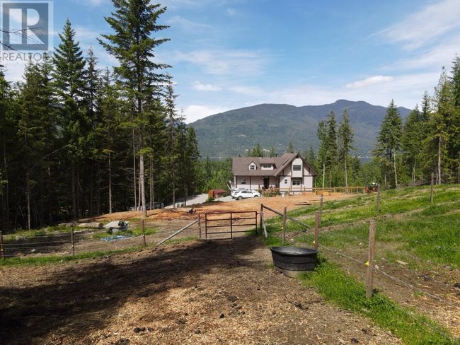 4784 Ivy Rd, House other with 5 bedrooms, 5 bathrooms and 5 parking in Eagle Bay BC | Image 9