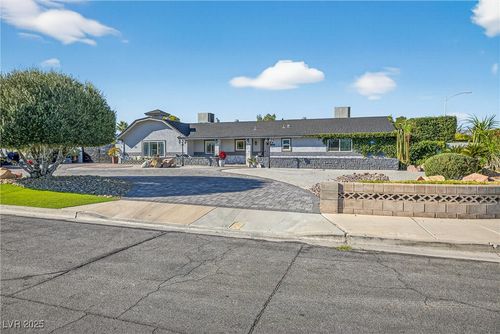 3183 Ramrod St, Las Vegas, NV, 89108-4312 | Card Image