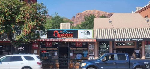 90 S Main St, Moab, UT, 84532-2503 | Card Image