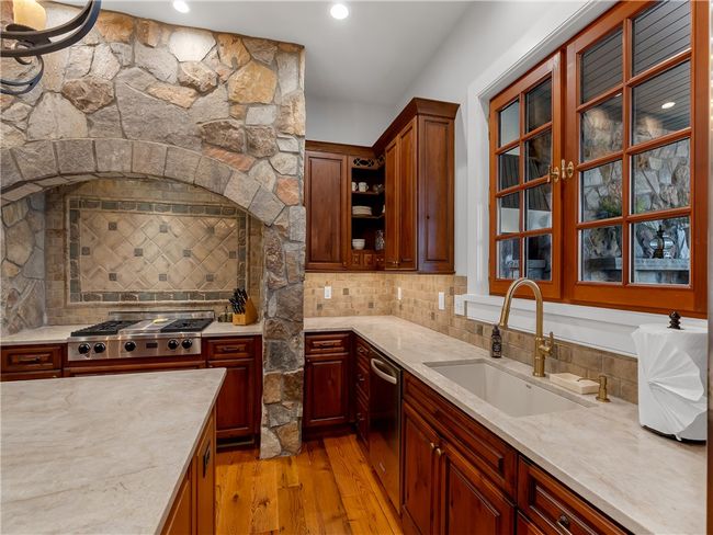 213 Jocassee Point Rd, House other with 6 bedrooms, 7 bathrooms and null parking in Salem SC | Image 9