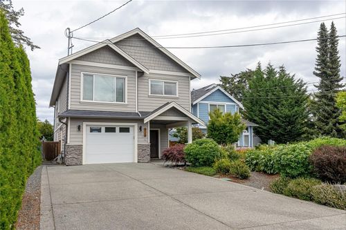 924 Snowdrop Ave, Saanich, BC, V8Z2N4 | Card Image