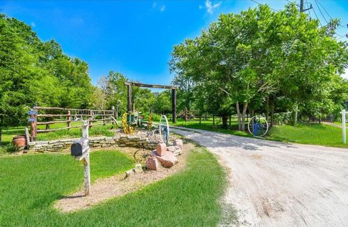 39551 Donigan Rd, Brookshire, TX, 77423-9461 | Card Image