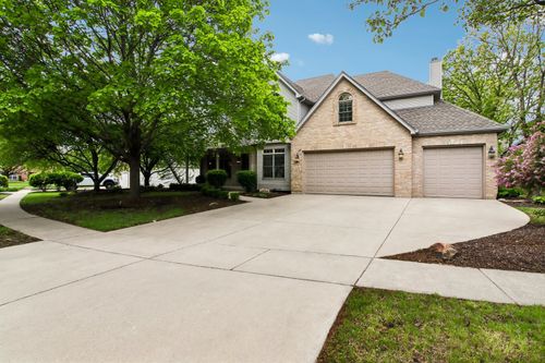 328 Ash Grove Ln, Oswego, IL, 60543-7502 | Card Image