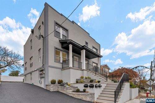 743 Kingsland Ave, Ridgefield, NJ, 07657-1411 | Card Image