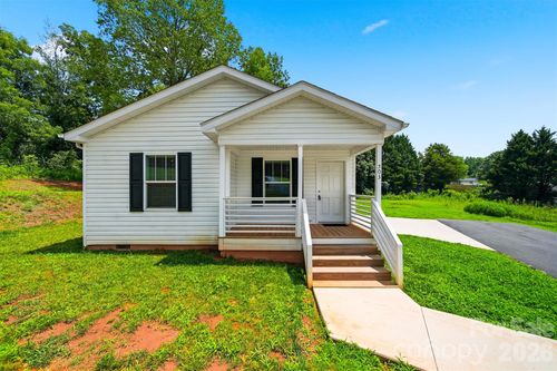 503 Hopewell Rd, Morganton, NC, 28655-8268 | Card Image