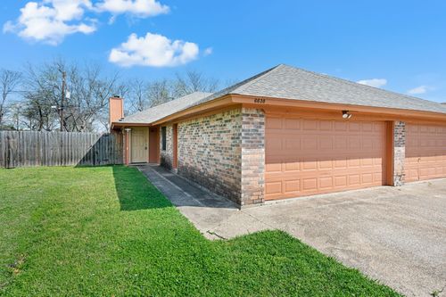 6630 Parkview Ln, North Richland Hills, TX, 76182-4638 | Card Image