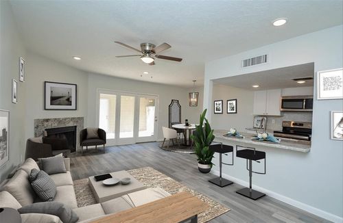 49-978 Memorial Village Dr, Houston, TX, 77024-4436 | Card Image