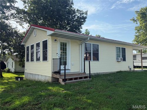 217 W Bates Street, La Plata, MO, 63549 | Card Image