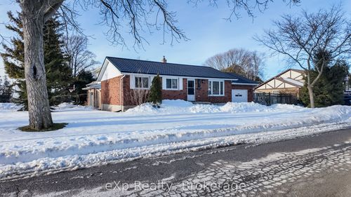 1082 West St, Kincardine, ON, N2Z1C5 | Card Image