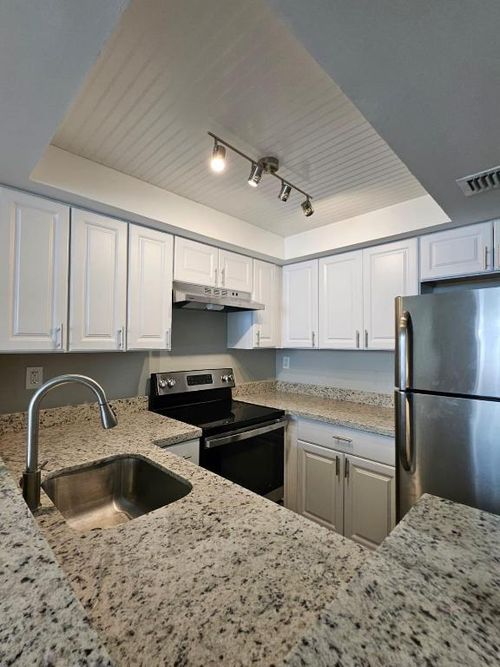 23-700 Executive Center Dr, West Palm Beach, FL, 33401-5047 | Card Image