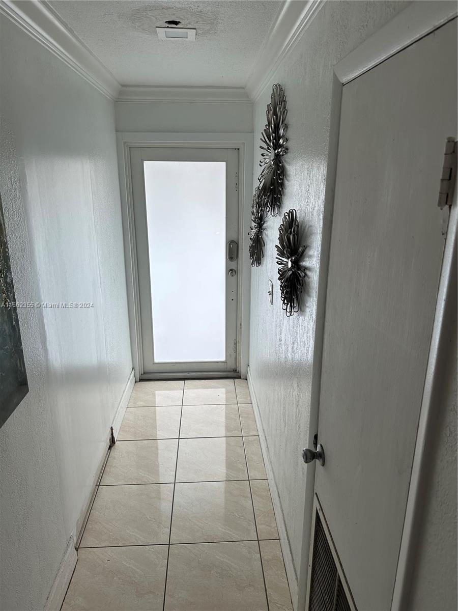 15th Ct, Hialeah, FL 33012