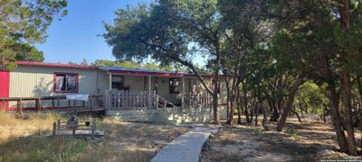 133 Lakeshore Ct, House other with 3 bedrooms, 2 bathrooms and null parking in Bandera TX | Image 2