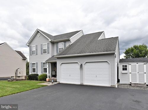 330 Bartman Ave, GILBERTSVILLE, PA, 19525-8400 | Card Image