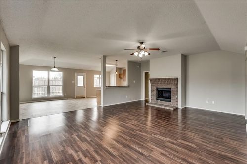 2800 Shelduck Dr, Mesquite, TX, 75181-4940 | Card Image