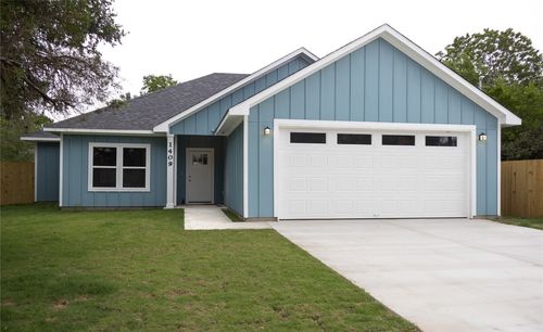 1409 E Fannin St, Luling, TX, 78648-2110 | Card Image