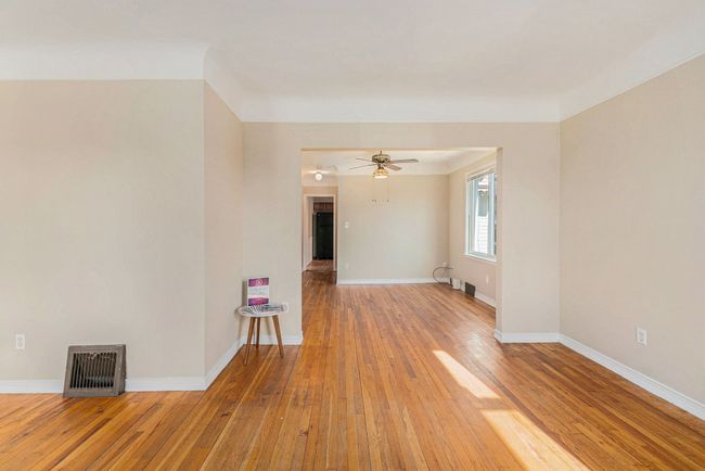 23128 Carlisle Ave, House other with 2 bedrooms, 1 bathrooms and null parking in Hazel Park MI | Image 5