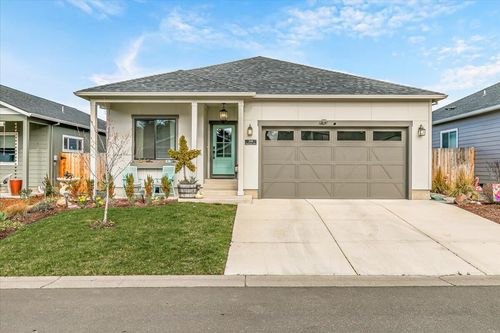 248 Christopher Way, Talent, OR, 97540-8635 | Card Image