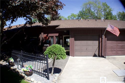 52 Castile Dr, Fredonia, NY, 14063-2337 | Card Image