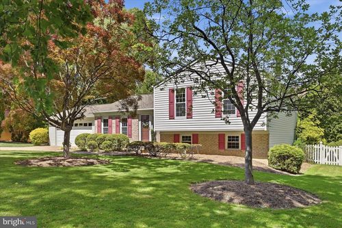 8112 Revatom Ct, DUNN LORING, VA, 22027-1304 | Card Image