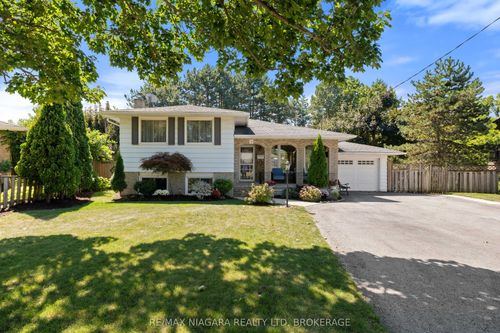 16 Centennial Dr, Saint Catharines, ON, L2N6A4 | Card Image