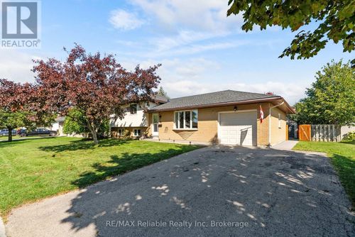 36 Lee Cres, Goderich, ON, N7A4L3 | Card Image