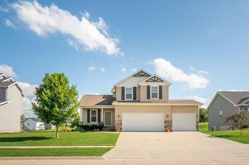 3015 Timber Cove Dr, Cedar Falls, IA, 50613-2256 | Card Image