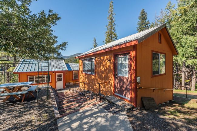 Main Home and middle Cabin | Image 33