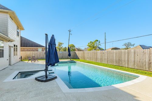 707 Burr Oak, Richwood, TX, 77531-1309 | Card Image