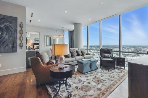 apt-2805-1301 Throckmorton St, Fort Worth, TX, 76102-6331 | Card Image